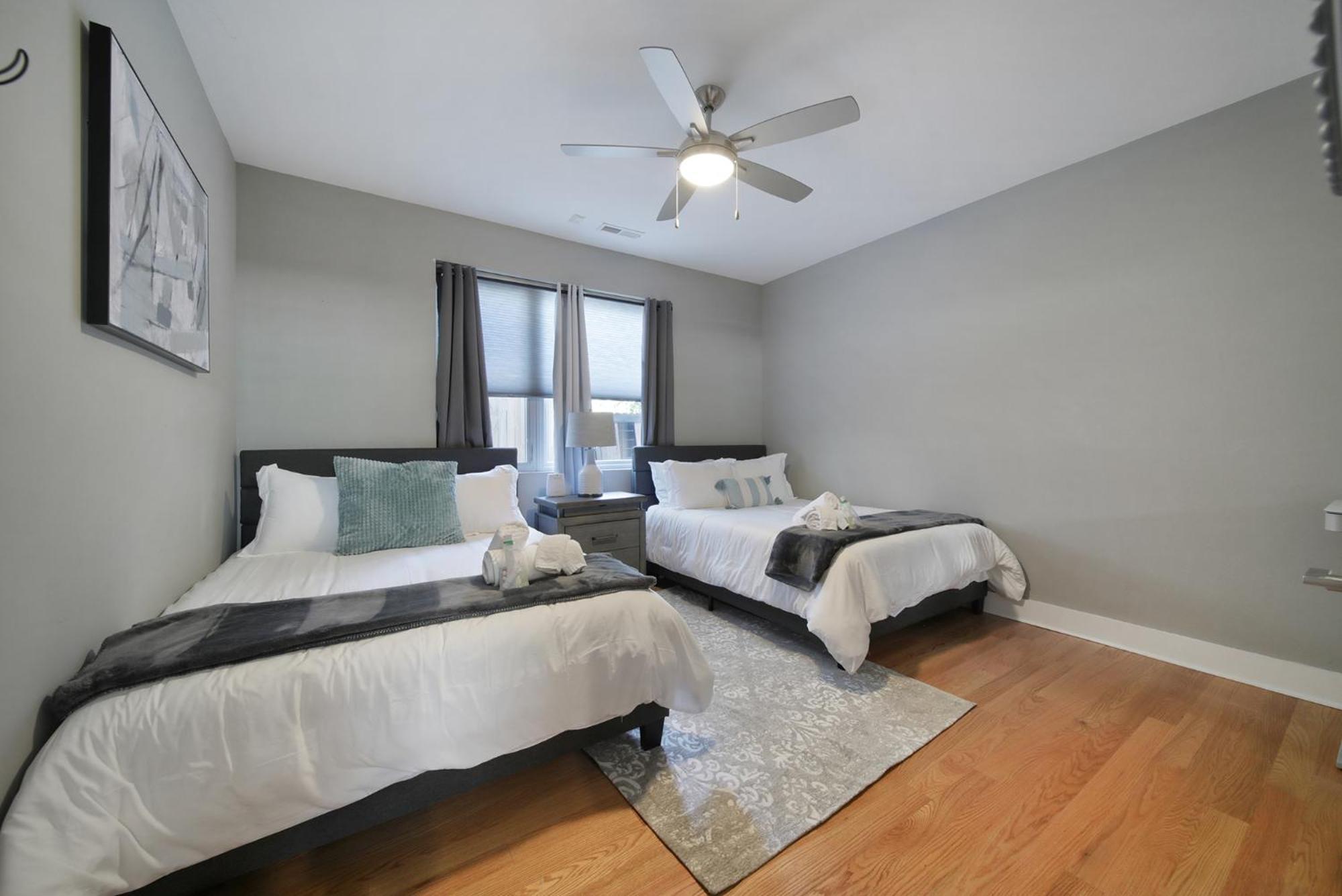 שרלוט 906 Westbrook B City Views Rooftop Hot Tub And Short Walk To Stadium מראה חיצוני תמונה