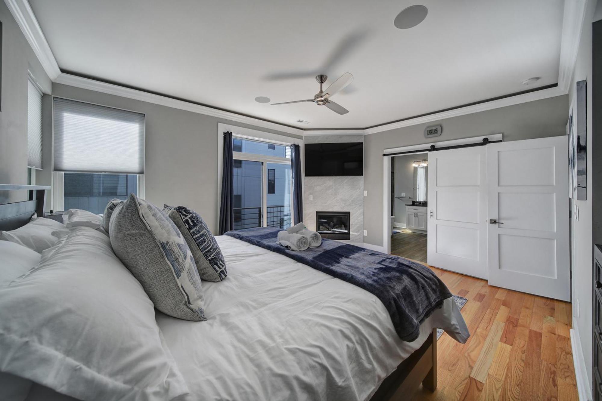 שרלוט 906 Westbrook B City Views Rooftop Hot Tub And Short Walk To Stadium מראה חיצוני תמונה