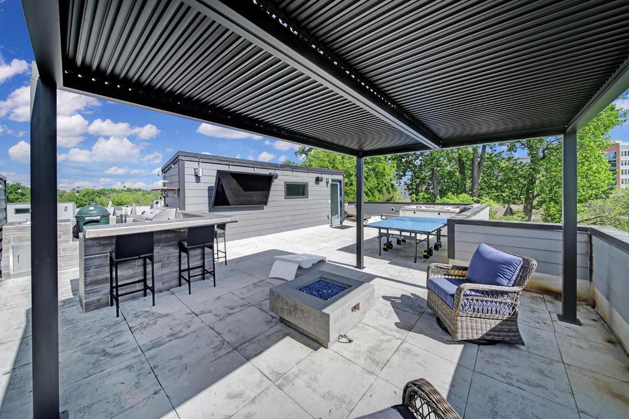 שרלוט 906 Westbrook B City Views Rooftop Hot Tub And Short Walk To Stadium מראה חיצוני תמונה